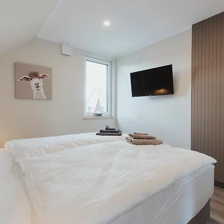 Neu Rügen Resørt Großzügiges, Gemütliches Familienhaus Linnea Mit Terrasse * Sagard